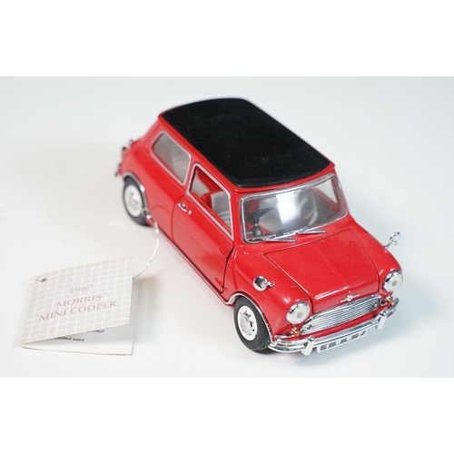 1403 - Three Franklin Mint diecast models to include 1967 Morris Mini Cooper with tag, 1955 Rolls Royce Sil... 