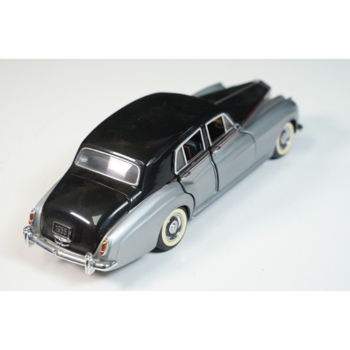 1403 - Three Franklin Mint diecast models to include 1967 Morris Mini Cooper with tag, 1955 Rolls Royce Sil... 