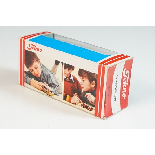 1406 - Boxed Tekno 928 Mercedes 280 'Politi' Police Car diecast model with blue light to roof, diecast ex, ... 