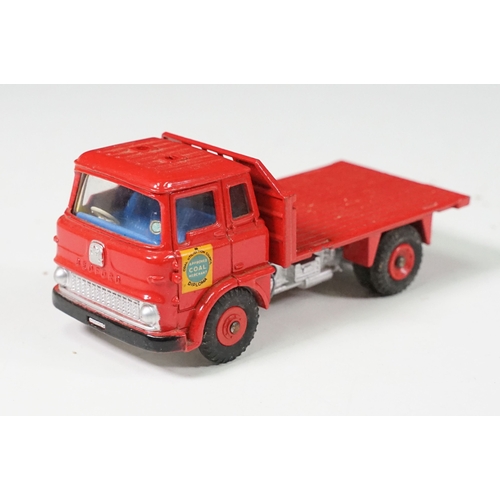 1418 - Four boxed Dinky commercial diecast models to include 917 Mercedes Benz Truck and Trailer (with inne... 