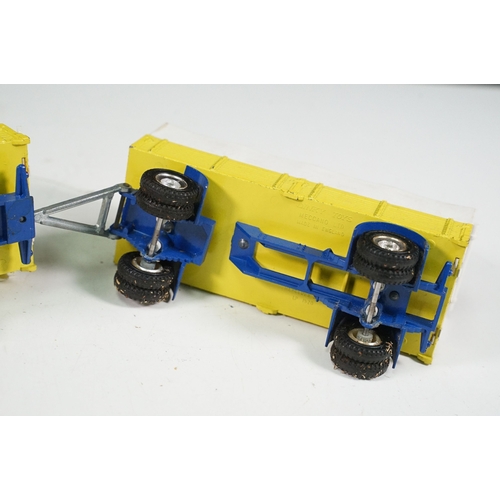 1418 - Four boxed Dinky commercial diecast models to include 917 Mercedes Benz Truck and Trailer (with inne... 