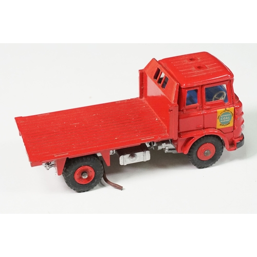 1418 - Four boxed Dinky commercial diecast models to include 917 Mercedes Benz Truck and Trailer (with inne... 