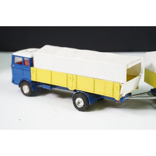 1418 - Four boxed Dinky commercial diecast models to include 917 Mercedes Benz Truck and Trailer (with inne... 