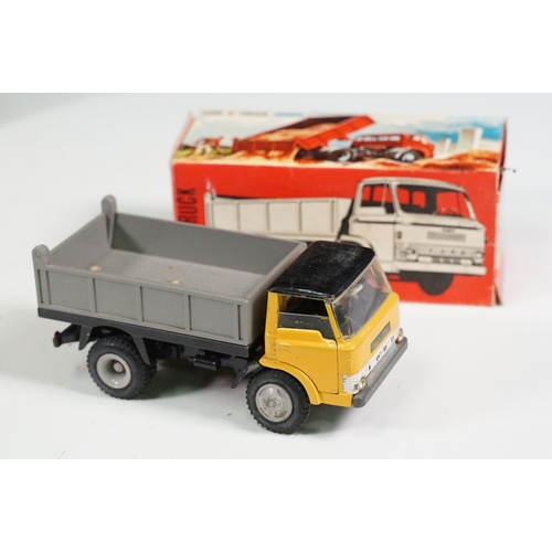 1421 - Seven boxed diecast / plastic / tin plate models to include Britains 9670 Dump Truck, The Morriss Sc... 