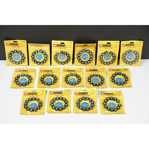 1392 - 15 Carded Corgi 1354 Golden Jacks Take off Wheel sets, all complete and unopened, showing card bend ... 