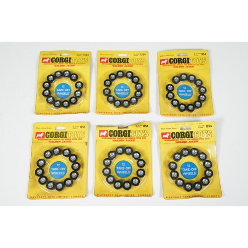 1392 - 15 Carded Corgi 1354 Golden Jacks Take off Wheel sets, all complete and unopened, showing card bend ... 