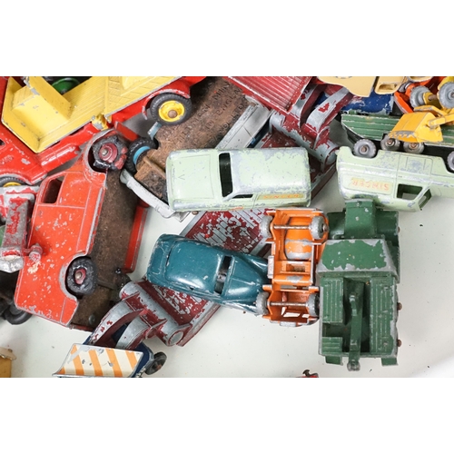 1432 - Around 95 Mid 20th C onwards playworn diecast models to  include Charbens Miniatures, Matchbox Serie... 