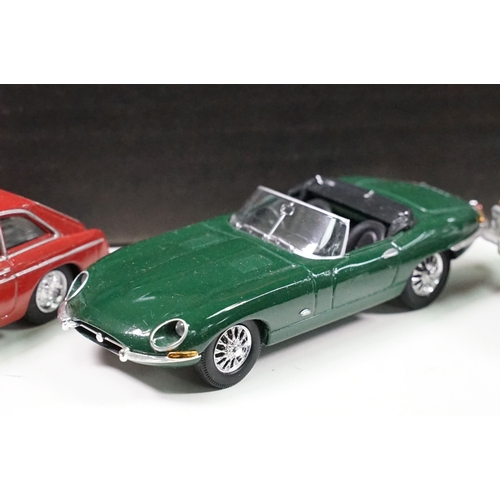 1435 - Around 60 Mid 20th C onwards diecast models to include Corgi, Dinky and Matchbox examples, some sign... 