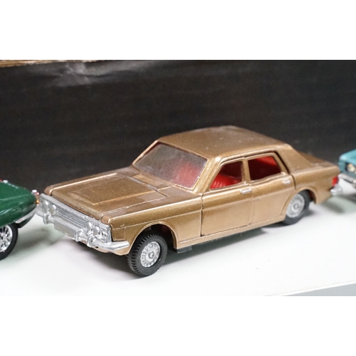 1435 - Around 60 Mid 20th C onwards diecast models to include Corgi, Dinky and Matchbox examples, some sign... 