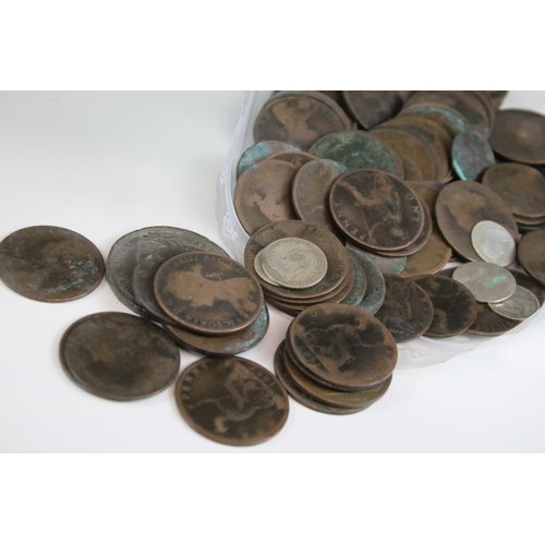 426 - A collection of mainly British pre decimal coins to include Queen Victoria and silver examples toget... 