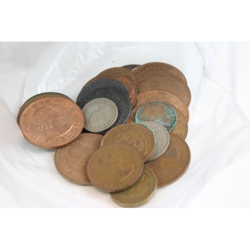 426 - A collection of mainly British pre decimal coins to include Queen Victoria and silver examples toget... 