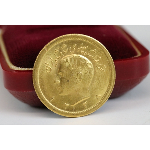 412 - Iranian gold Pahlavi coin, approx 8.13g