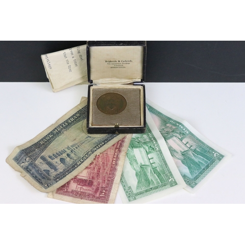 413 - A vintage Liverpool Cathedral commoners medallion within original case together with a small group o... 