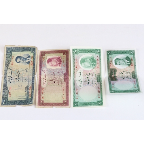 413 - A vintage Liverpool Cathedral commoners medallion within original case together with a small group o... 