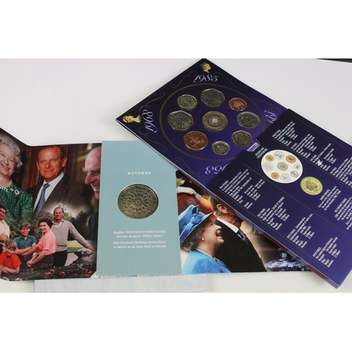 417 - A small collection of mixed coins to include Royal Mint brilliant uncirculated annual coin proof yea... 