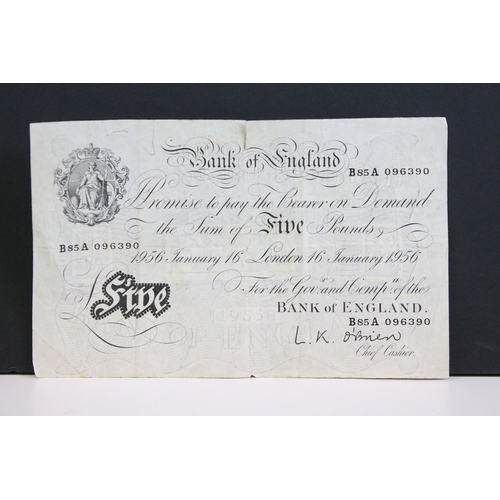418 - A United Kingdom Bank of England White £5 banknote, serial numbered B85A 096390 with Chief Cashier L... 
