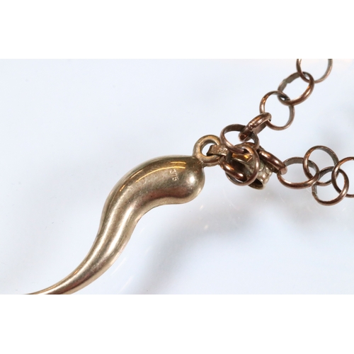 196 - Group of jewellery to include a 9ct gold ring mount with floral design pierced shoulders (hallmarked... 