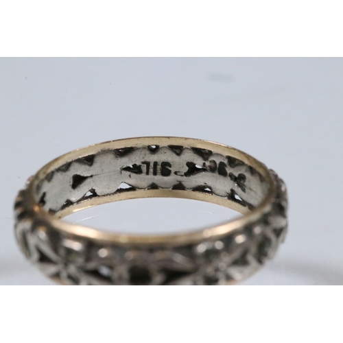 196 - Group of jewellery to include a 9ct gold ring mount with floral design pierced shoulders (hallmarked... 