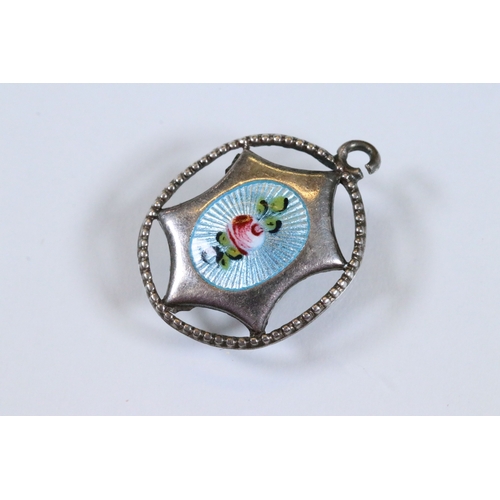 225 - Group of silver jewellery to include a flat link necklace chain (hallmarked to jump link, measures 1... 