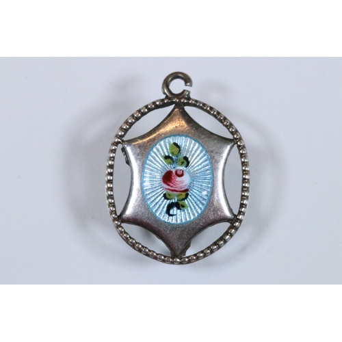 225 - Group of silver jewellery to include a flat link necklace chain (hallmarked to jump link, measures 1... 