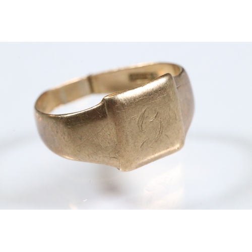 233 - Group of 9ct gold jewellery to include a coin ring mount with pierced shoulders (hallmarked Sheffiel... 