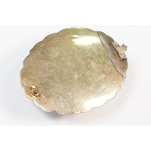 116 - Group of 19th Century and later jewellery and findings to include a Victorian mourning brooch with b... 