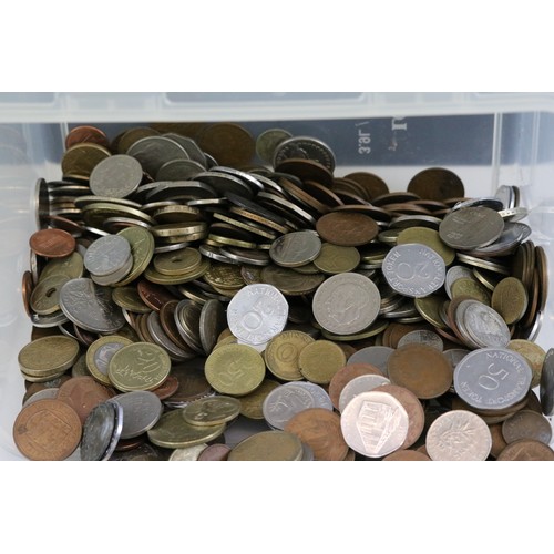 407 - A collection of mixed British pre decimal and world coins together with a quantity of tokens.