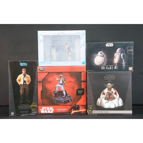 Five boxed Star Wars statues and figures featuring 1 x Sideshow ...