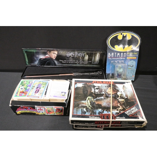 78 - 18 Boxed TV related toys, figures and collectables to include 2 x Trendmasters Austin Powers figures... 