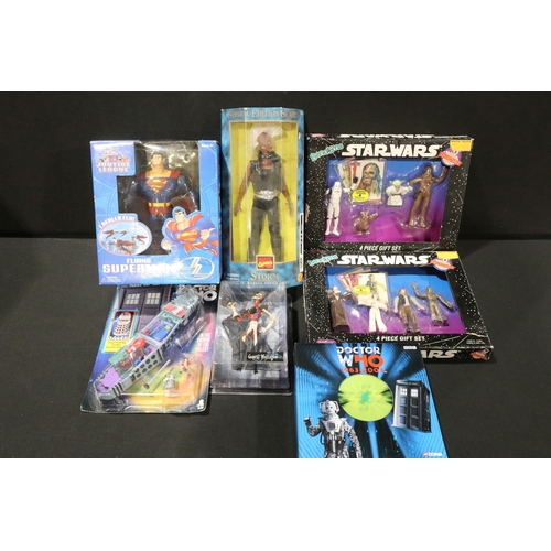 80 - Seven boxed figures and figure sets to include 2 x Star Wars Bend-Ems 4 piece gift sets (variants), ... 