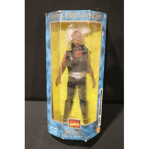 80 - Seven boxed figures and figure sets to include 2 x Star Wars Bend-Ems 4 piece gift sets (variants), ... 