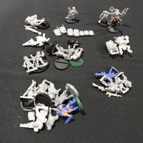 87 - Games Worksop / Warhammer - Collection of unpainted metal figures plus plastic and painted examples
