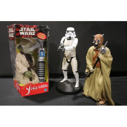 89 - Star Wars - 10 Boxed Star Wars figures, toys and collectables plus additional unboxed items featurin... 