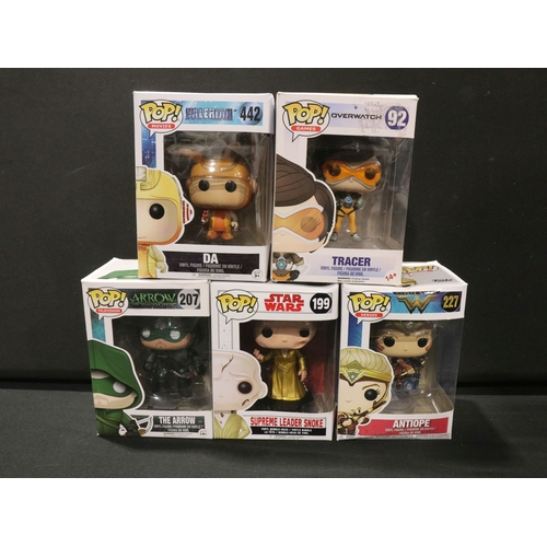 93 - 23 Boxed TV / Film / Superhero figures to include 5 x Funko Pop figures, Jakks Avengers Set, 5 x DC ... 