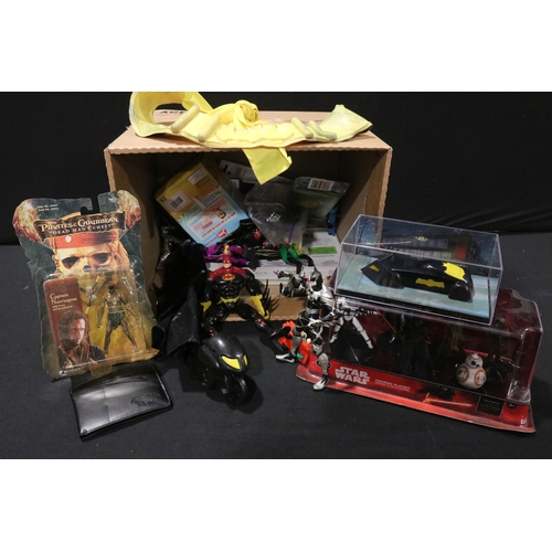 97 - Large collection of TV & Sci Fi related figures, toys and collectables to include Alien, Predator, I... 