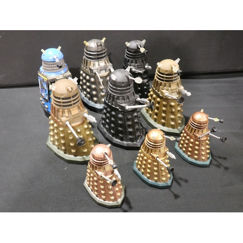 95 - Large collection of boxed & unboxed Sci Fi & TV related toys, figures and collectables to include St... 