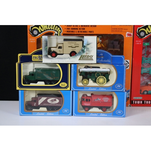 280 - 43 Boxed diecast / plastic models and sets to include 2 x Wheelers sets, Corgi Trackside, Cararama, ... 