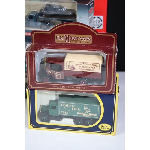 280 - 43 Boxed diecast / plastic models and sets to include 2 x Wheelers sets, Corgi Trackside, Cararama, ... 