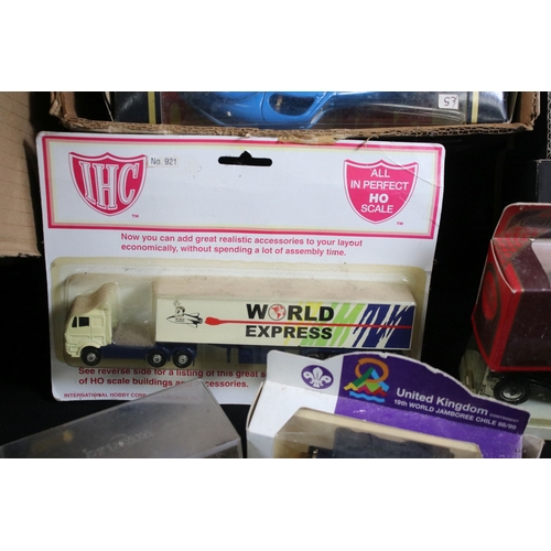 283 - Around 90 boxed diecast models to include Corgi, Burago, Lledo, Rio, City, EFE Exclusive First Editi... 