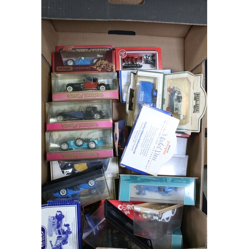 283 - Around 90 boxed diecast models to include Corgi, Burago, Lledo, Rio, City, EFE Exclusive First Editi... 