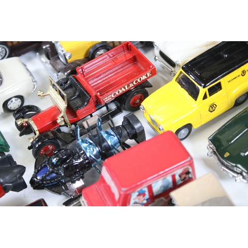 300 - Collection of diecast models to include 6 x boxed Collezione Classico, Corgi, Vanguards, Matchbox Mo... 