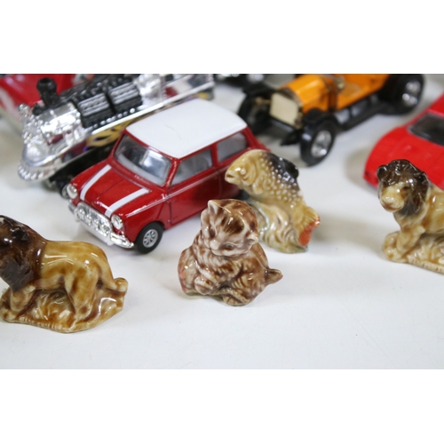 300 - Collection of diecast models to include 6 x boxed Collezione Classico, Corgi, Vanguards, Matchbox Mo... 