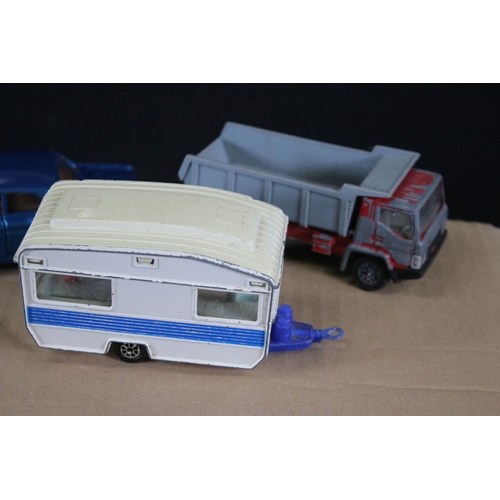 301 - Large collection of playworn diecast models to include Matchbox, Britains, Corgi, Mattel Hot Wheels,... 