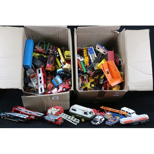 304 - Large collection of play worn diecast models to include Matchbox, Corgi, Siku etc (2 boxes)