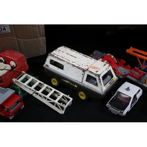 304 - Large collection of play worn diecast models to include Matchbox, Corgi, Siku etc (2 boxes)