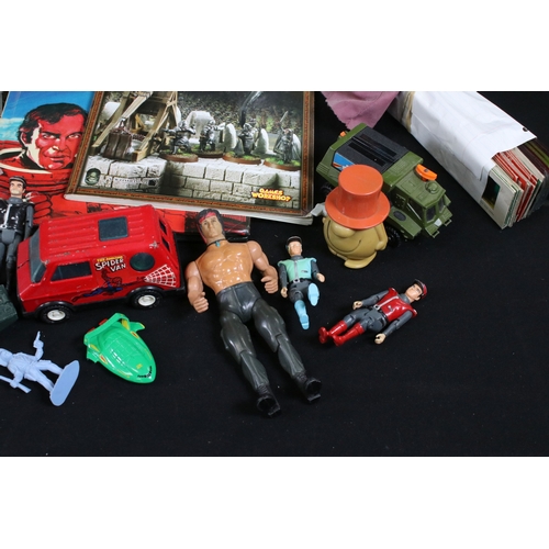 535 - Collection of mixed toys and trading cards to include quantity of Topps Star Wars trading cards, 2 x... 