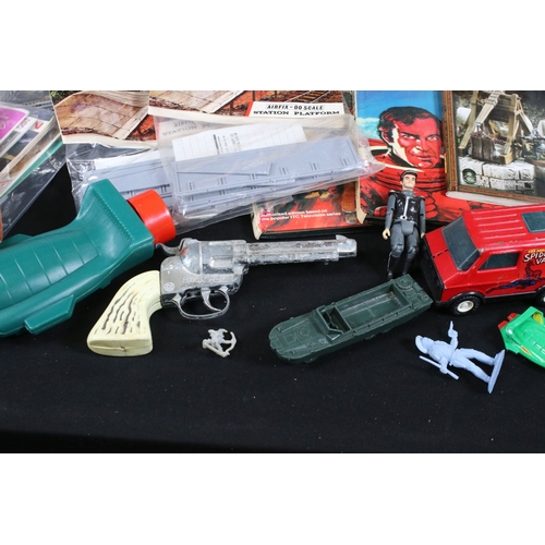 535 - Collection of mixed toys and trading cards to include quantity of Topps Star Wars trading cards, 2 x... 