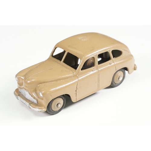 494A - Five boxed Dinky diecast models contained within an original Dinky 39B Oldsmobile Six Sedan, include... 