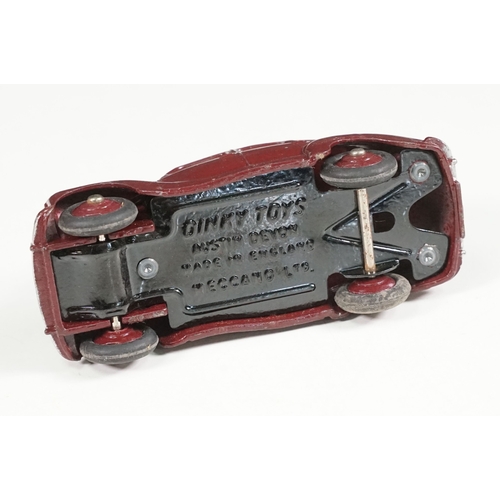 494A - Five boxed Dinky diecast models contained within an original Dinky 39B Oldsmobile Six Sedan, include... 