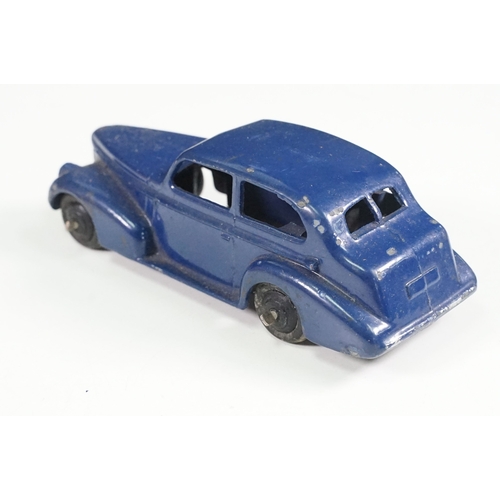 494A - Five boxed Dinky diecast models contained within an original Dinky 39B Oldsmobile Six Sedan, include... 